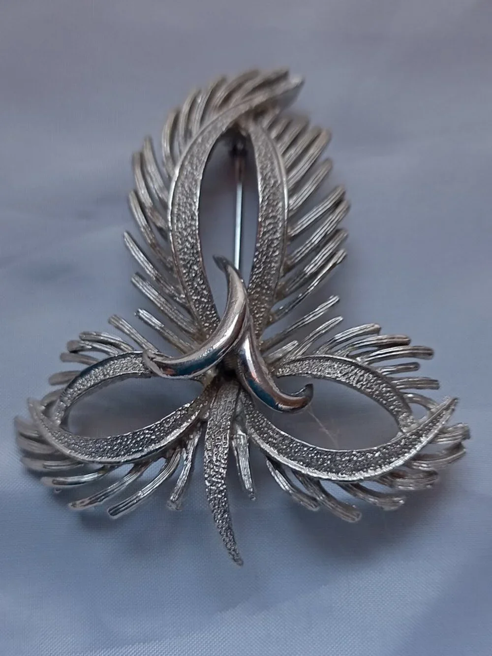 Coro Textured Feather Cluster Brooch